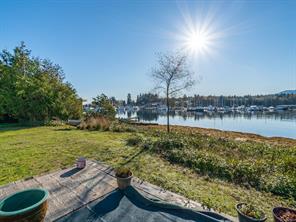 $799,000 - <strong>5496 Deep Bay Dr, (PQ Bowser/Deep Bay)</strong><br>Parksville/Qualicum British Columbia, V0R 1G9