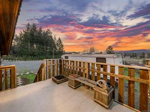 $1,300,000 - 2450 Mill Rd<br>British Columbia, V9R 6W3