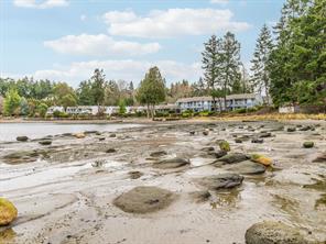 $549,950 - <strong>1600 Stroulger Rd, (PQ Nanoose)</strong><br>Parksville/Qualicum British Columbia, V9P 9B7