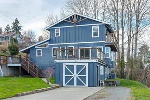 $789,900 - <strong>841 2nd Ave, (Du Ladysmith)</strong><br>Duncan British Columbia, V9G 1A2