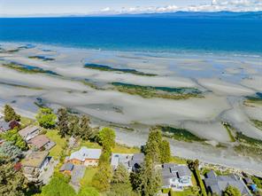 $2,500,000 - <strong>1141 Butterball Dr, (PQ Qualicum Beach)</strong><br>Parksville/Qualicum British Columbia, V9K 1C7