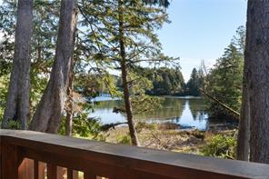 $798,000 - 1015 Peninsula Rd<br>British Columbia, V0R 3A0