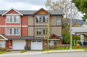 $679,000 - <strong>481 Stirling Ave, (Na University District)</strong><br>Nanaimo British Columbia, V9R 5N5