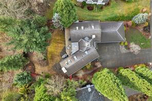 $1,395,000 - 1987 Fairway Dr<br>British Columbia, V9H 1R7