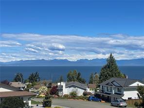 $980,000 - 6219 Sechelt Dr<br>British Columbia, V9V 1C6