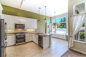 $850,000 - 1427 Gabriola Dr<br>British Columbia, V9P 2Y5