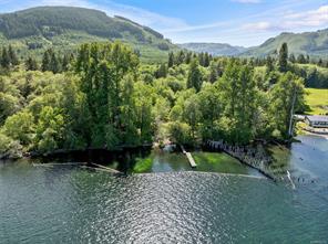 $2,900,000 - 10200 South Shore Rd<br>British Columbia, V0R 1Y0