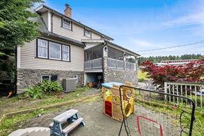 $644,900 - 1572 Brook St<br>British Columbia, V0R 1R0