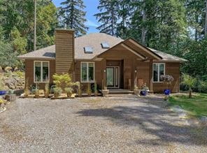 $899,900 - 2524 Tyee Dr<br>British Columbia, V0R 1X7