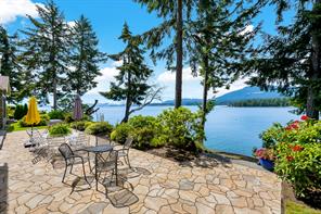 $2,999,000 - 3842 Fearn Way<br>British Columbia, V9G 1K7