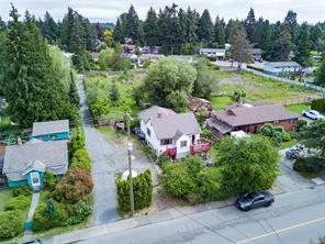 $775,000 - 1530 Willemar Ave<br>British Columbia, V9N 3M3