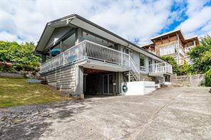 $719,000 - <strong>810 2nd Ave, (Du Ladysmith)</strong><br>Duncan British Columbia, V9G 1B2