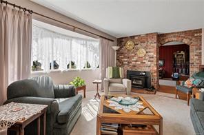 $844,000 - 2494 COHO Rd<br>British Columbia, V9W 4W4