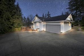 $849,900 - 1227 McKenzie Dr<br>British Columbia, V9L 5R8