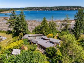 $1,589,000 - 5275 Seawright Rd<br>British Columbia, V0R 1Z0