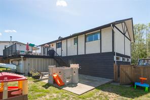 $549,999 - 2869 Brandon Ave<br>British Columbia, V9Y 8P9