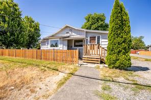 $559,900 - 104 Fifth St<br>British Columbia, V9R 1N2