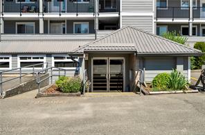 $358,000 - 690 Colwyn St<br>British Columbia, V9W 2X1