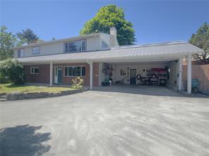 $599,000 - 6930 Glenlion Dr<br>British Columbia, V0N 2P0