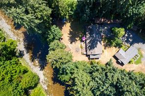 $1,299,000 - 616 Martindale Rd<br>British Columbia, V9P 1R8