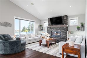 $1,495,000 - 318 Wisteria St<br>British Columbia, V9P 1E1