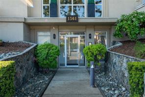 $532,000 - 1361 Hillside Ave<br>British Columbia, V8T 2B3