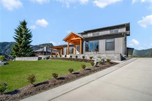 $1,875,000 - 7337 Lakefront Pl<br>British Columbia, V0R 2G1