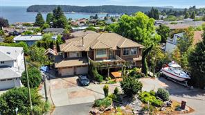 $1,399,000 - 2406 Departure Bay Rd<br>British Columbia, V9S 3V8