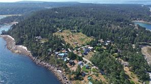 $2,650,000 - 1135 Berry Point Rd<br>British Columbia, V0R 1X1