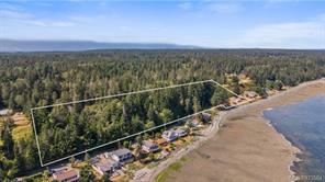 $2,600,000 - 1494 Wilkinson Rd<br>British Columbia, V9M 4B3