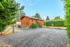 $859,900 - 454 Warder Cres<br>British Columbia, V9K 2A5