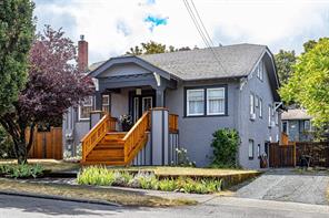 $1,300,000 - 95 Kennedy St<br>British Columbia, V0R 2H0