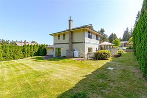 $1,398,000 - 1734 Forest Park Dr<br>British Columbia, V8L 3Z7