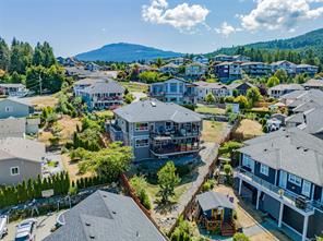 $1,225,000 - 613 Stevens Pl<br>British Columbia, V9G 2C6