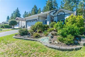 $749,900 - 3556 Arbutus Dr<br>British Columbia, V8H 0K8