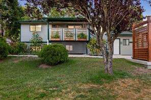 $945,000 - 1677 Ascot Ave<br>British Columbia, V9M 1A8