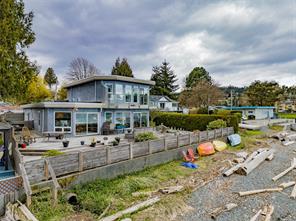 $1,595,000 - 1300 Seaview Pl<br>British Columbia, V9S 5K9