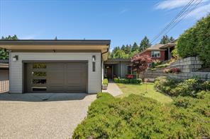 $1,144,000 - 208 Westwood Rd<br>British Columbia, V9R 6S3