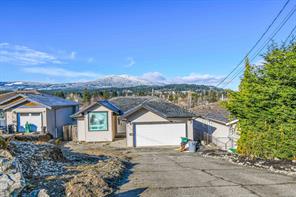 $599,900 - <strong>629 Railway Ave, (Na South Nanaimo)</strong><br>Nanaimo British Columbia, V9R 4L1