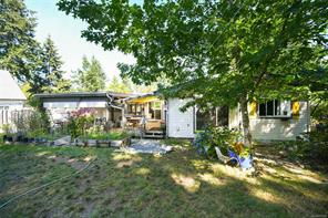 $574,900 - 5655 Bates Rd<br>British Columbia, V9J 1X3