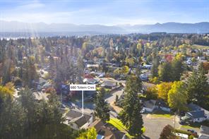 $995,000 - 680 Totem Cres<br>British Columbia, V9M 3J3