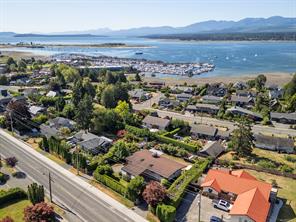 $1,099,000 - 1931 Comox Ave<br>British Columbia, V9M 3M4