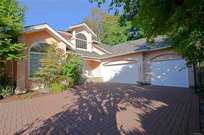 $1,799,900 - 6162 Greenwood Pl<br>British Columbia, V9V 1K6