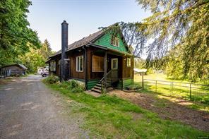 $1,275,000 - 3326 Royston Rd<br>British Columbia, V9N 9R3