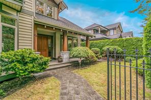 $1,328,000 - 776 Memorial Ave<br>British Columbia, V9K 2T4