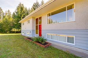 $899,000 - 6012 Wadena Rd<br>British Columbia, V9Y 8X1