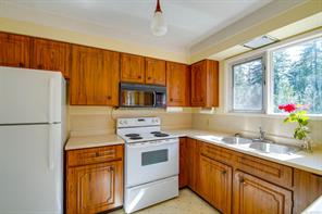 $899,000 - 6012 Wadena Rd<br>British Columbia, V9Y 8X1