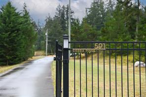 $1,780,000 - 591 Sierra Pines Rd<br>British Columbia, V9M 3W8