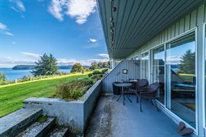 $498,000 - 2562 Departure Bay Rd<br>British Columbia, V9S 5P1