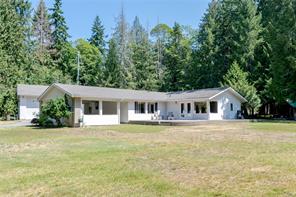 $1,550,000 - 700 Qualicum Rd<br>British Columbia, V9K 1M4